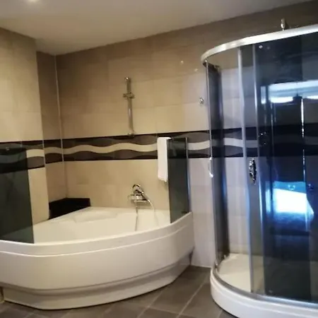 Modern House In Perfect Location Hotel 4*