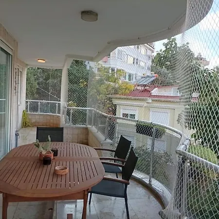 מלון Modern House In Perfect Location אלאניה